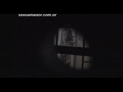 ❤️ Sarışın, içi boş tuğlaların arkasına gizlenmiş bir mahalle röntgencisi tarafından gizlice videoya alınır ️❌ Porno videosu tr.desixxxtube.ru ❌️❤
